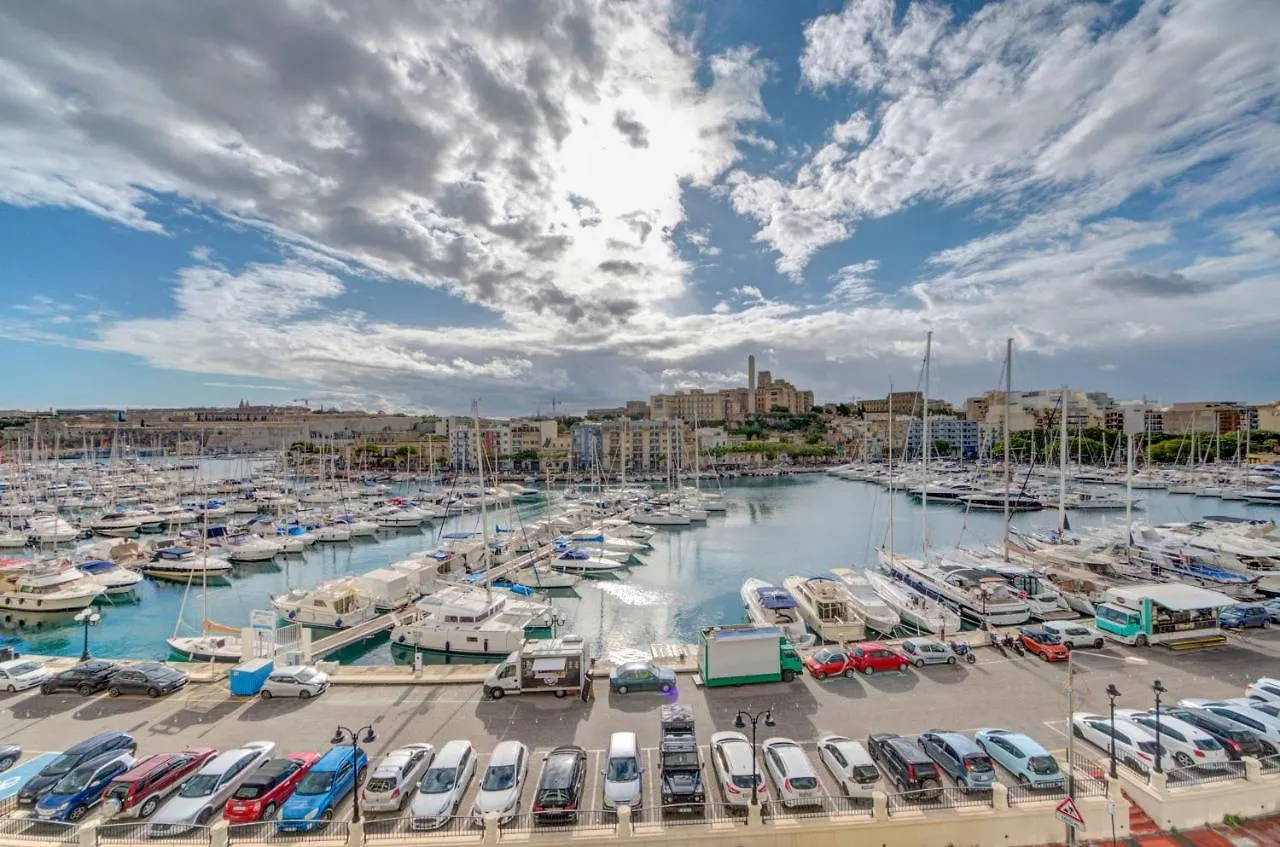 Blue Harbour, Marina View 2 Bedroom Apartment Ta Xbiex