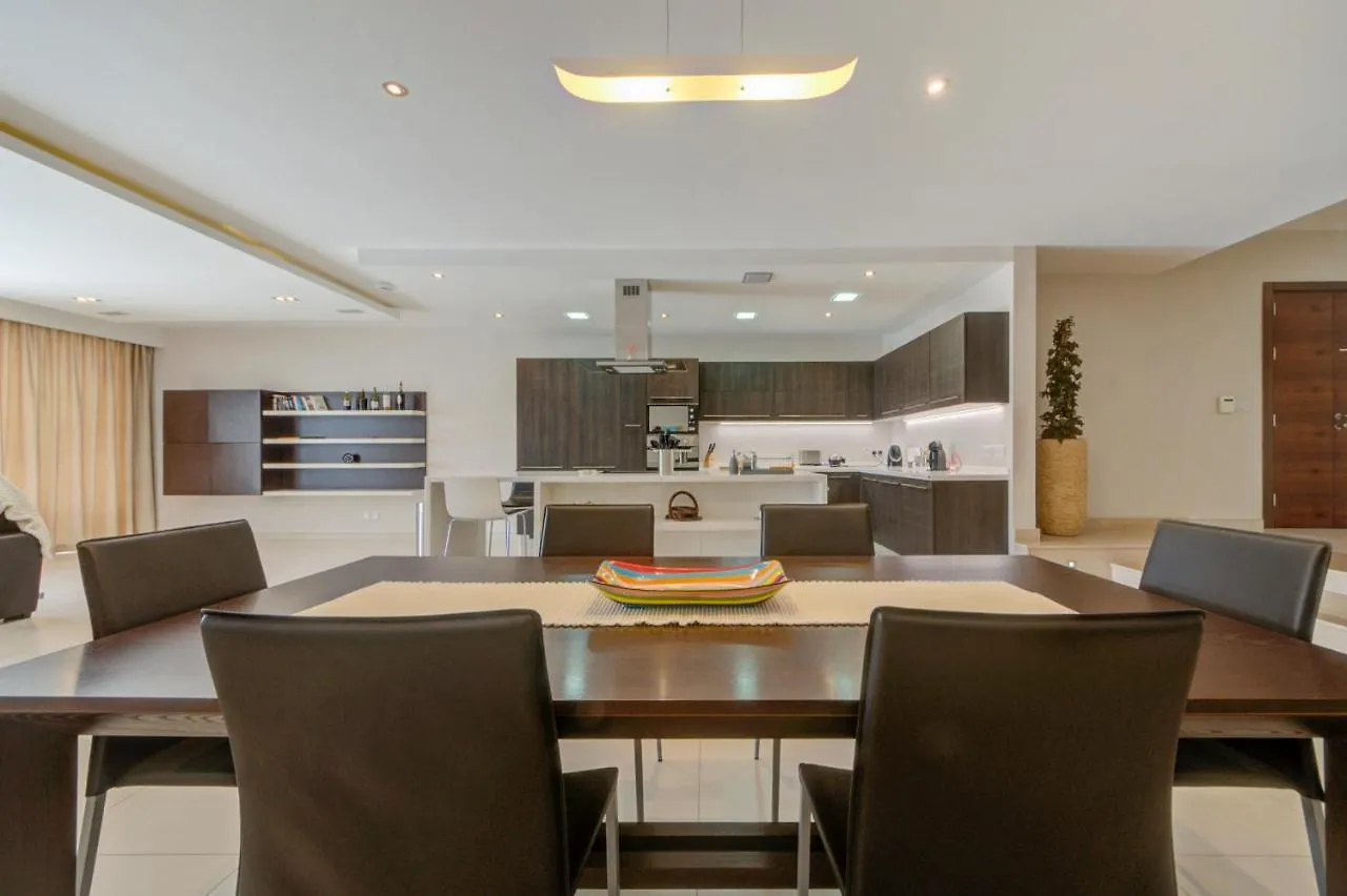 Blue Harbour, Marina View 2 Bedroom Apartment Ta Xbiex